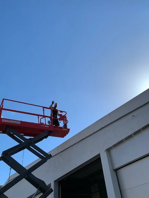 Monte charge pour l'installation d'une clim